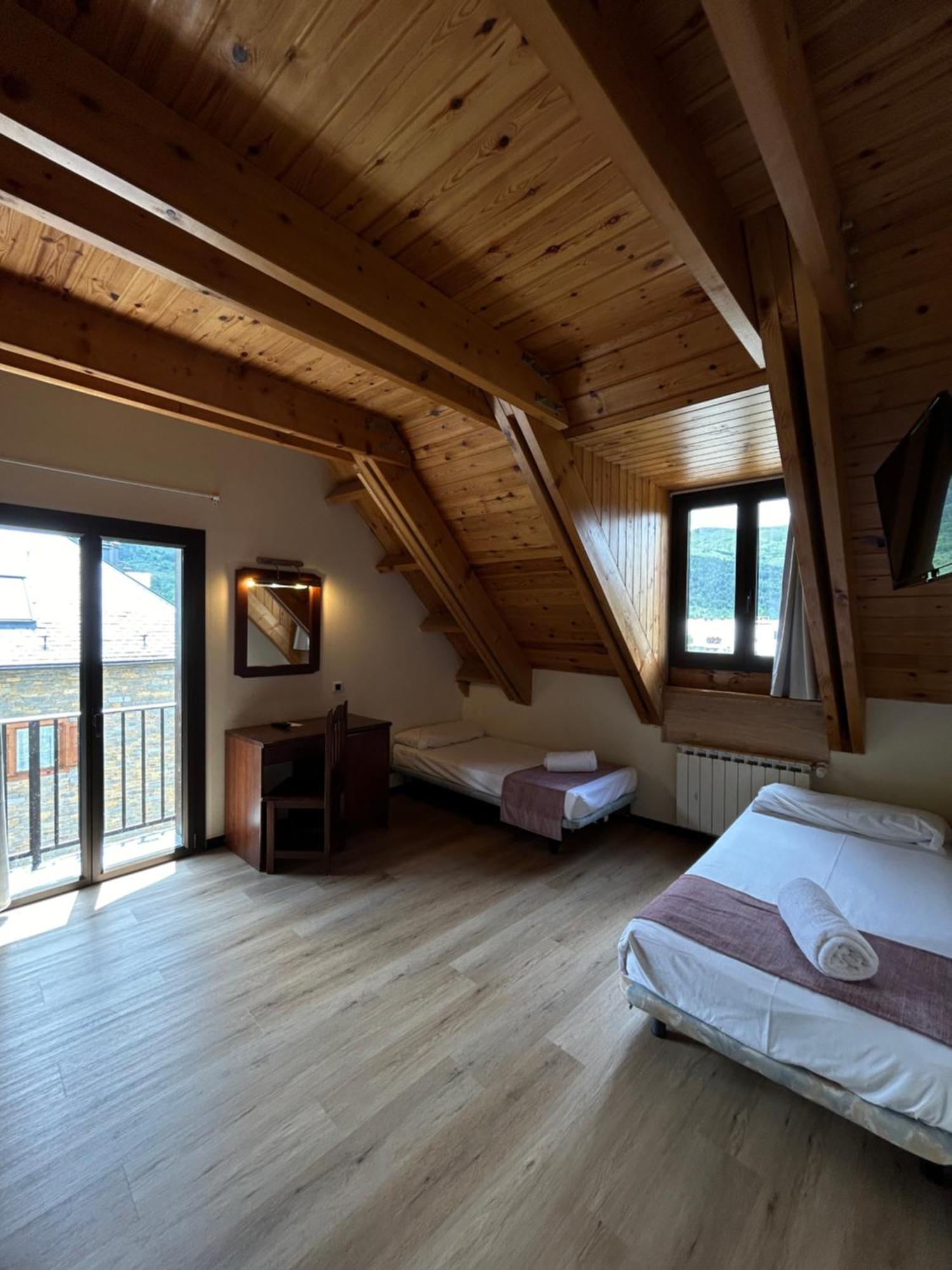 Hotel Romanic Estación Dış mekan fotoğraf